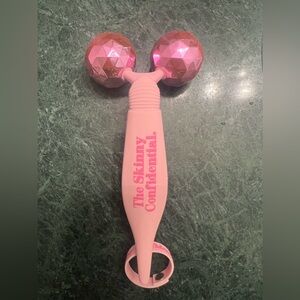 Skinny Confidential Pink Balls Face Massager